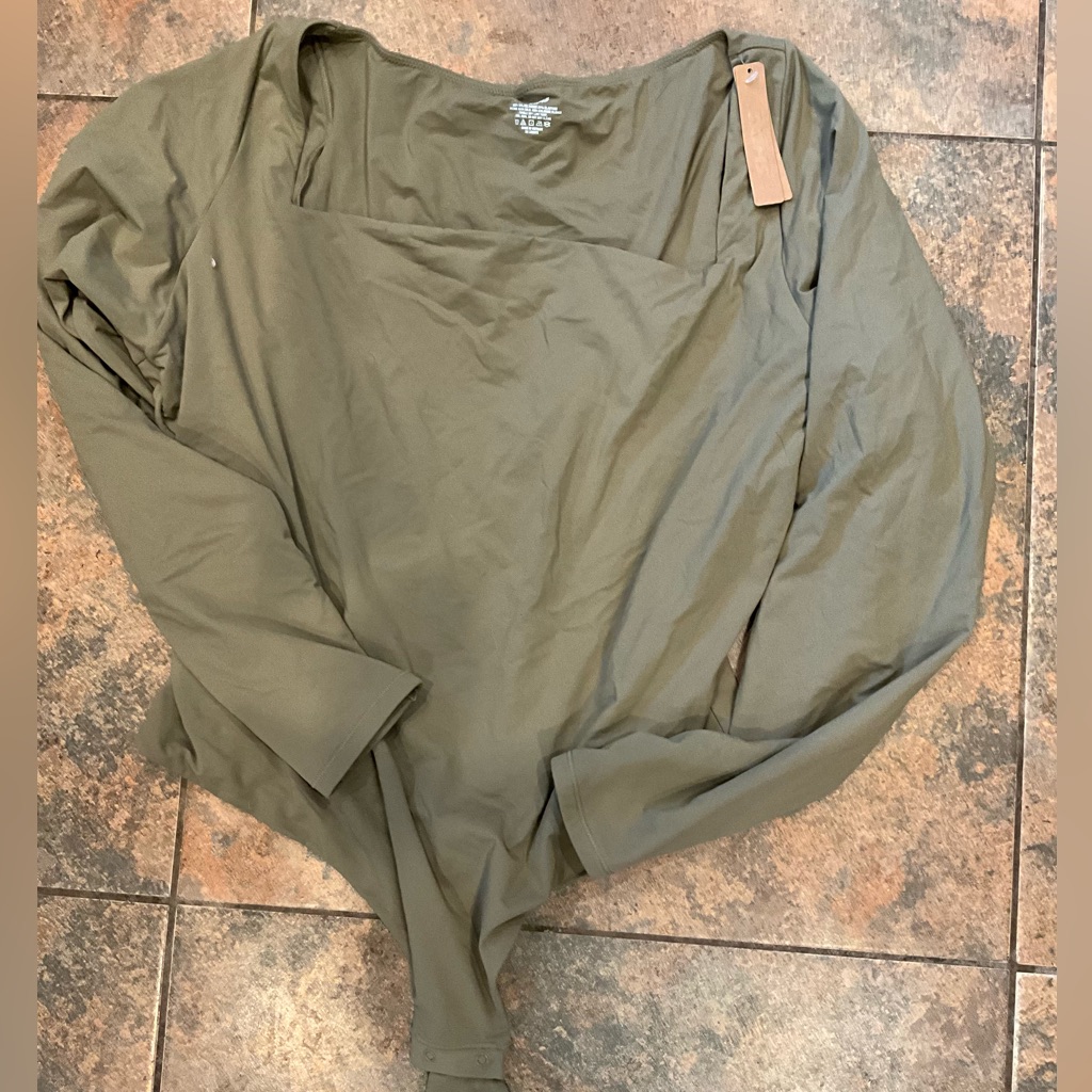 Skims Longsleeve Bodysuit - Size 4x - Nwt